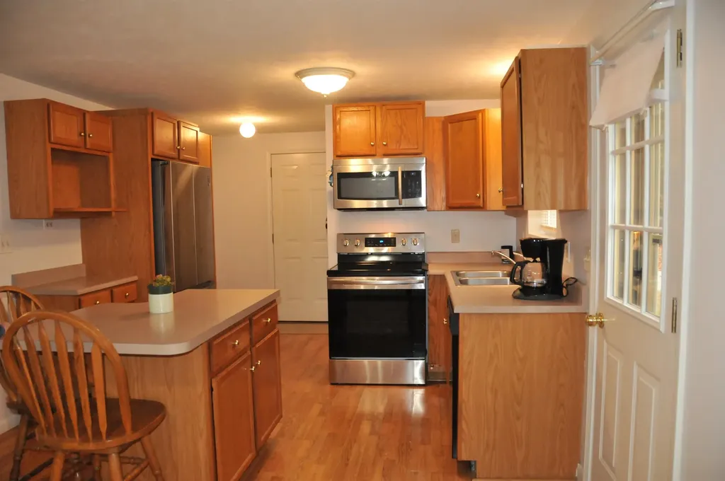 147 Highrock Road Weare NH 03281