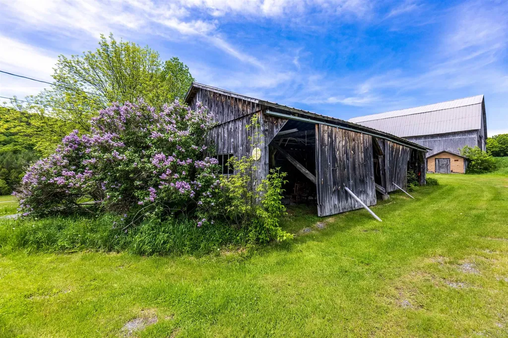 88 Van Dyke Road Strafford VT 05072