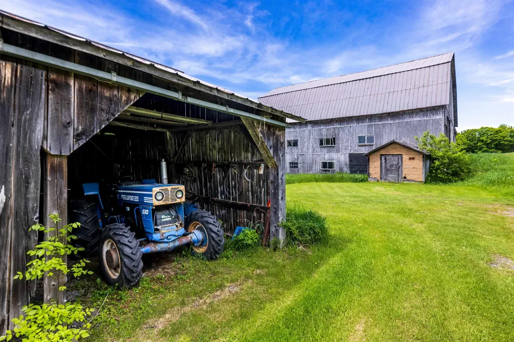 88 Van Dyke Road Strafford VT 05072