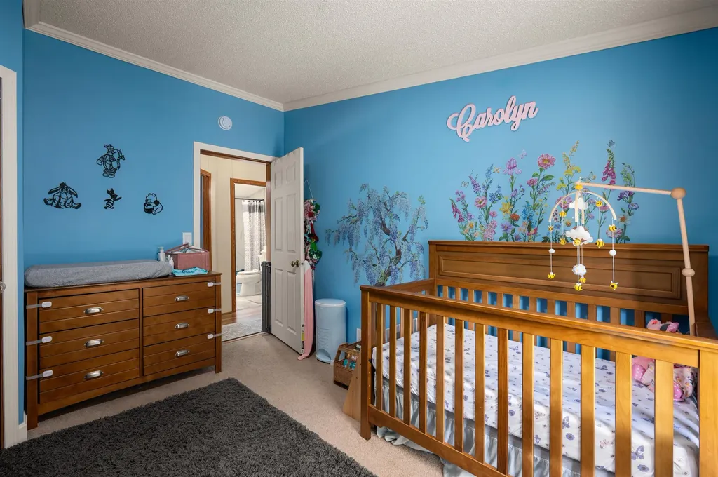 124 Chester Road Raymond NH 03077