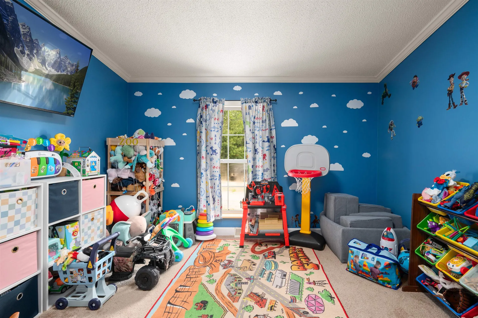 124 Chester Road Raymond NH 03077