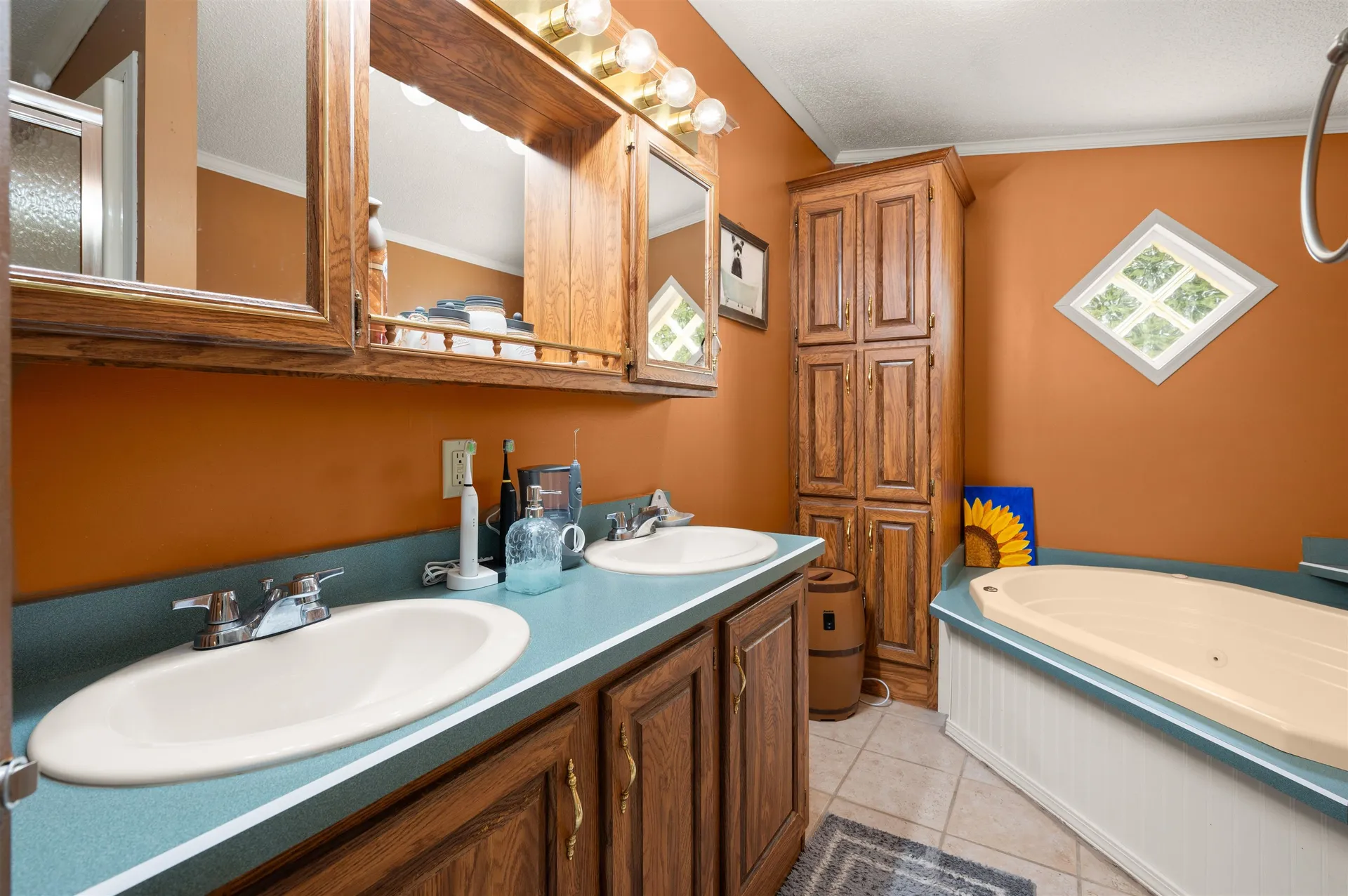 124 Chester Road Raymond NH 03077