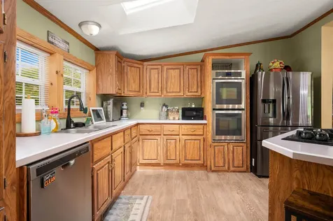 124 Chester Road Raymond NH 03077