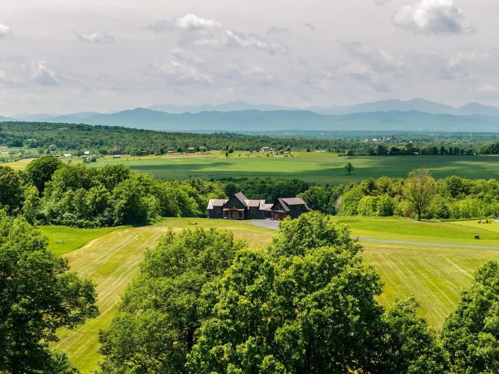 225 Viscido Drive Ferrisburgh VT 05456