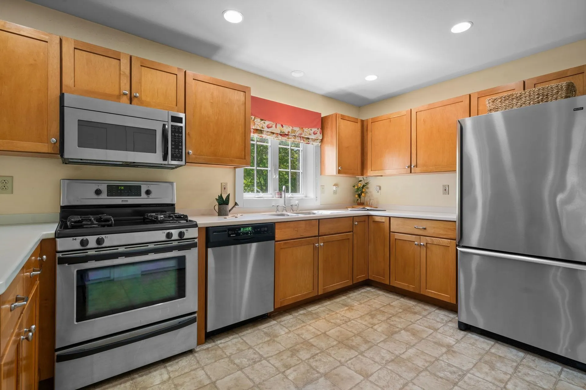 71 Oak Hill Road Northfield NH 03276
