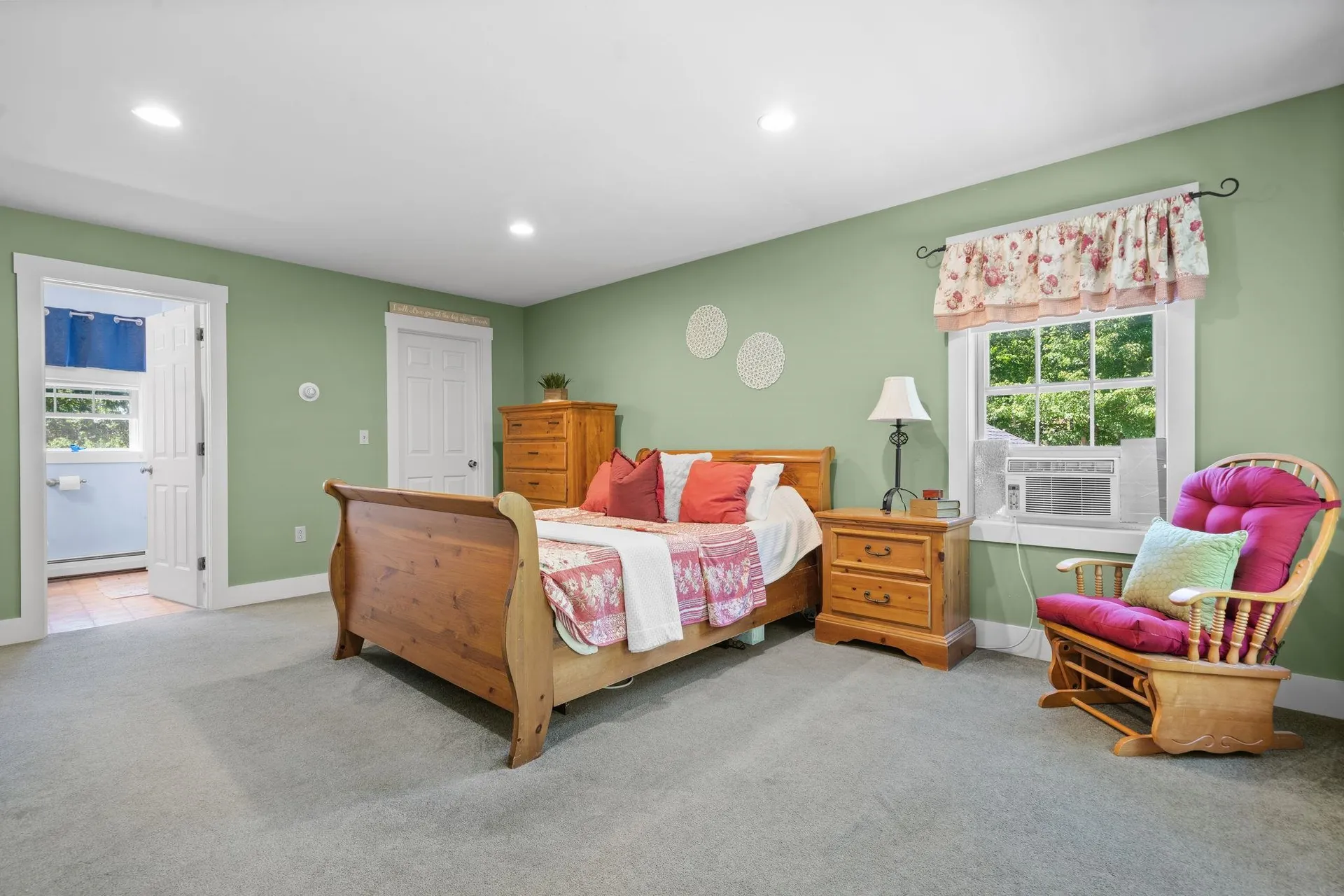 71 Oak Hill Road Northfield NH 03276