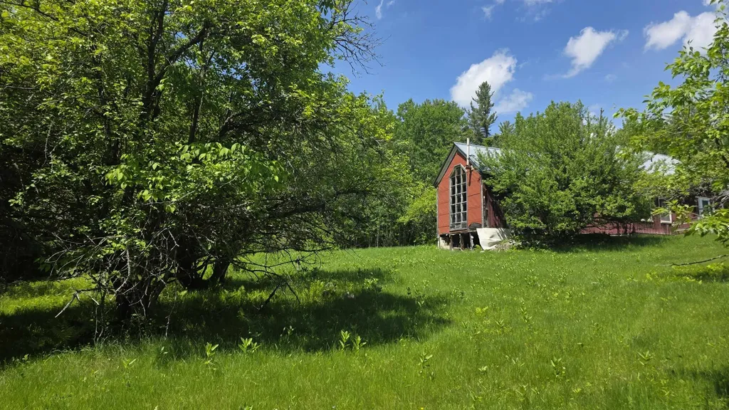 91 Venheim Road Lunenburg VT 05906