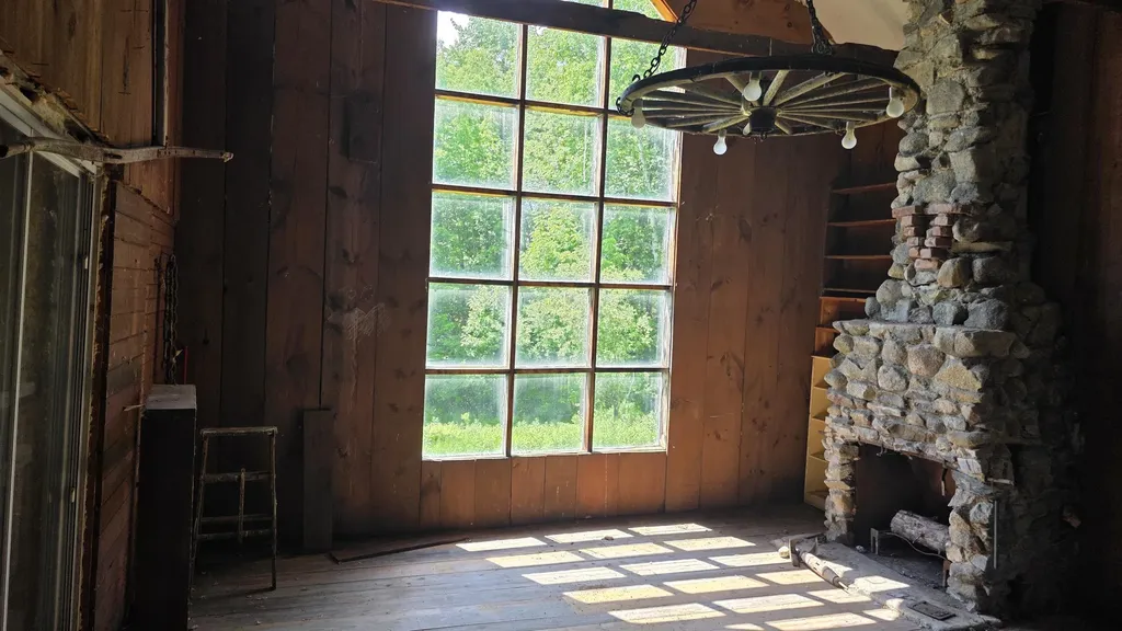 91 Venheim Road Lunenburg VT 05906