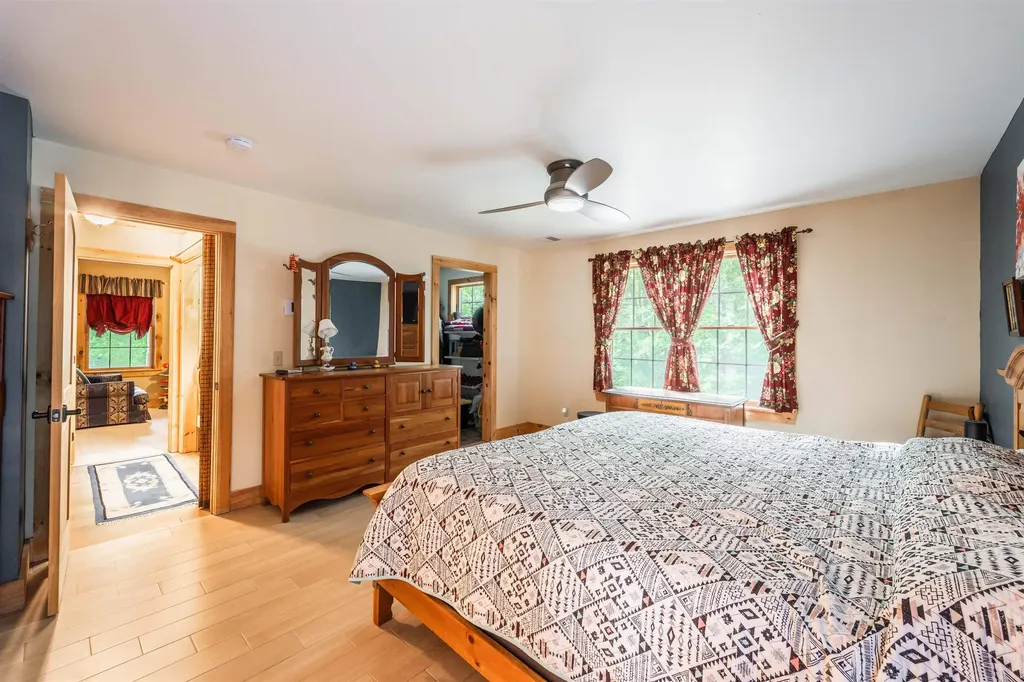 6 Phoenix Drive Kingston NH 03848