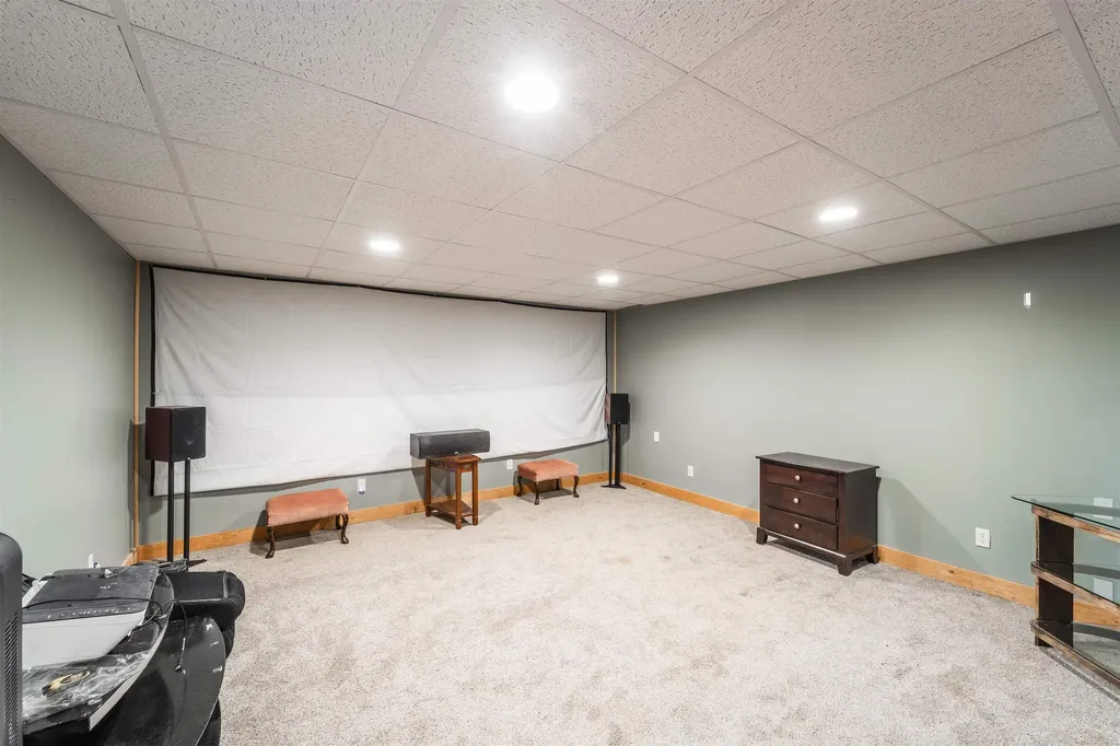6 Phoenix Drive Kingston NH 03848
