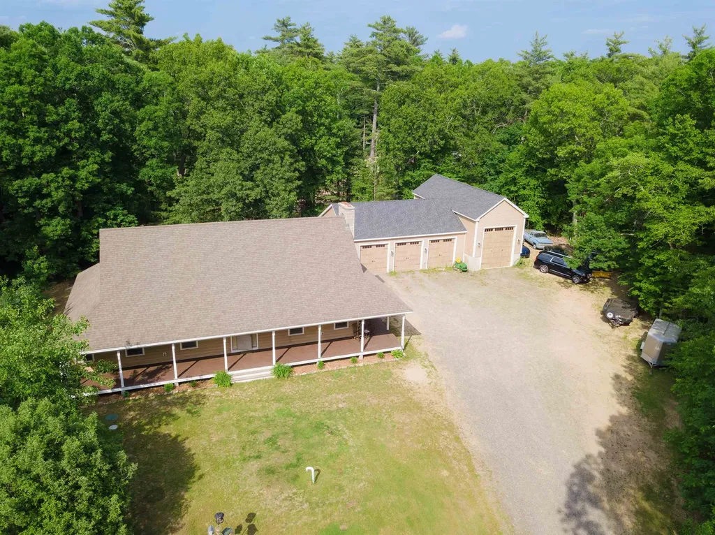 6 Phoenix Drive Kingston NH 03848