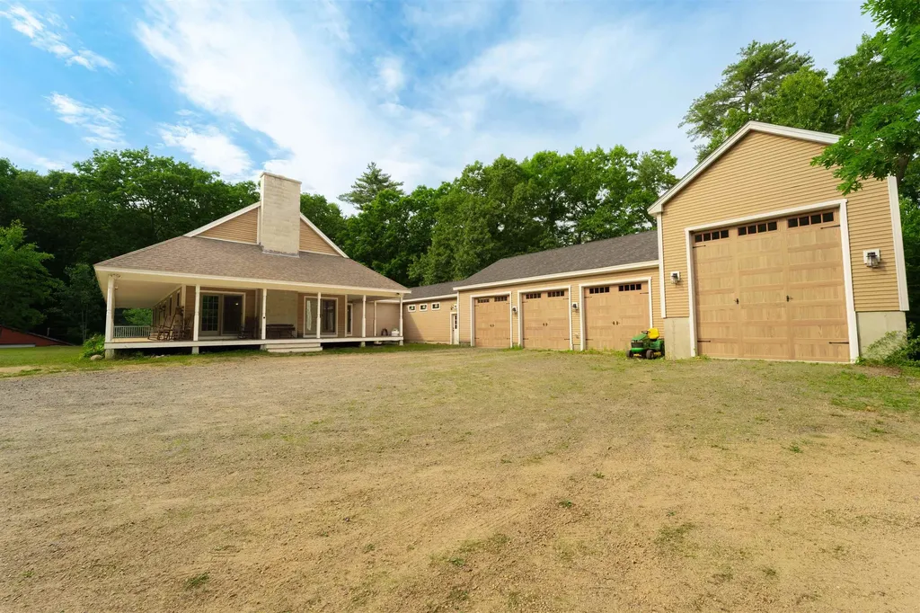 6 Phoenix Drive Kingston NH 03848