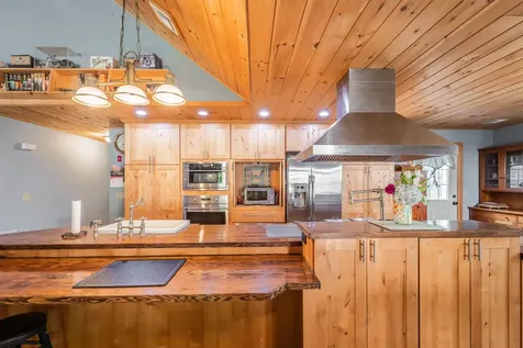 6 Phoenix Drive Kingston NH 03848