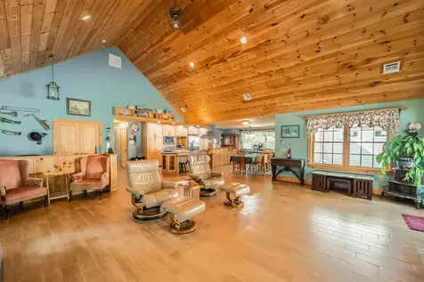 6 Phoenix Drive Kingston NH 03848