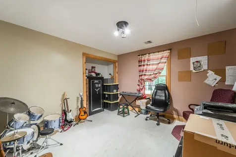 6 Phoenix Drive Kingston NH 03848