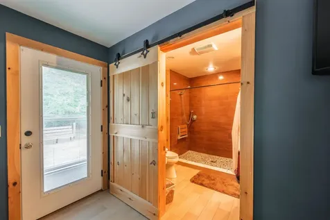 6 Phoenix Drive Kingston NH 03848