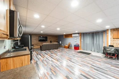 6 Phoenix Drive Kingston NH 03848