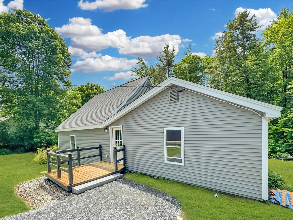 11 Saint Jean Street Jaffrey NH 03452