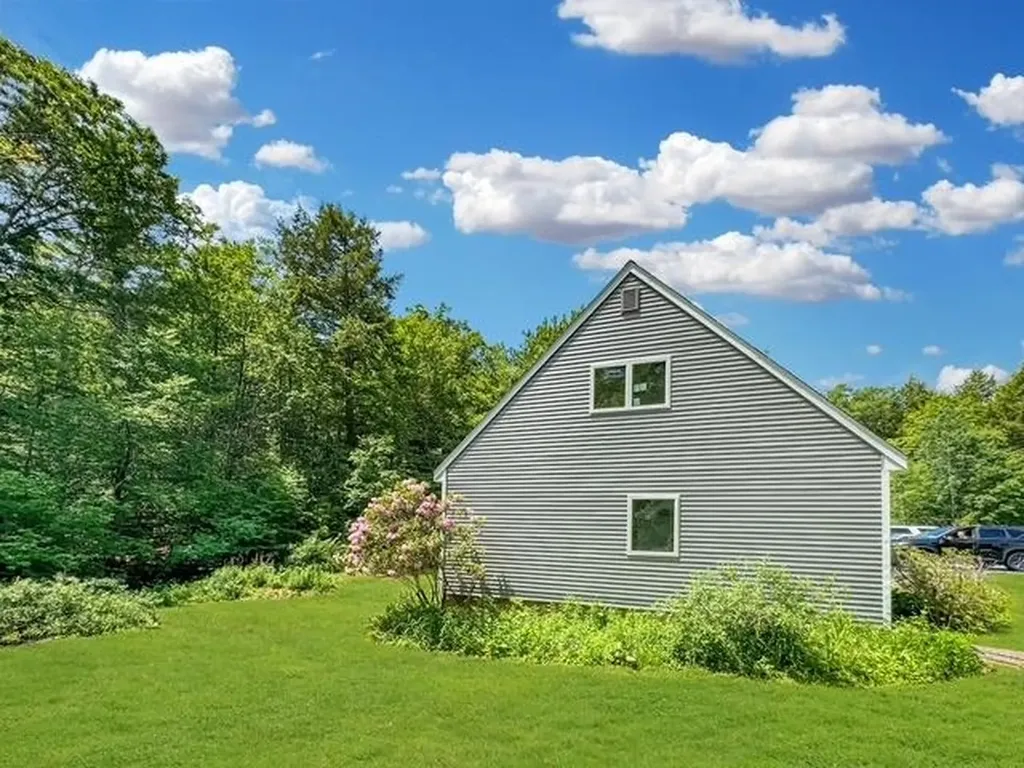 11 Saint Jean Street Jaffrey NH 03452