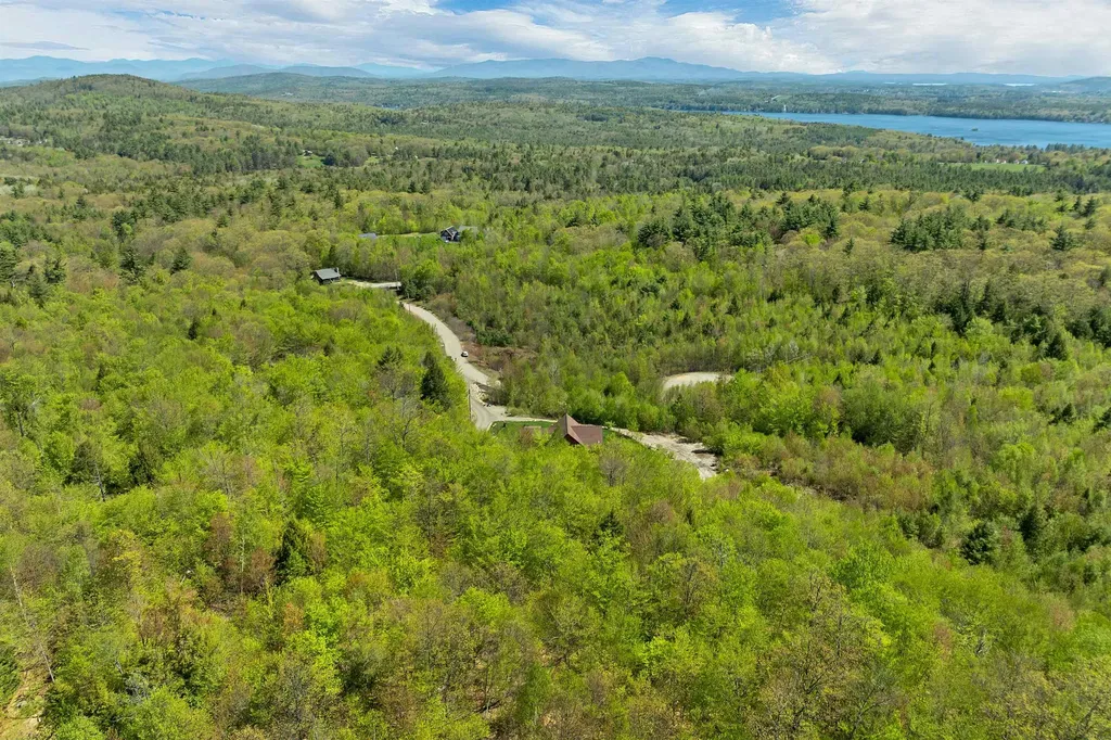 11 Vail Road Sanbornton NH 03269
