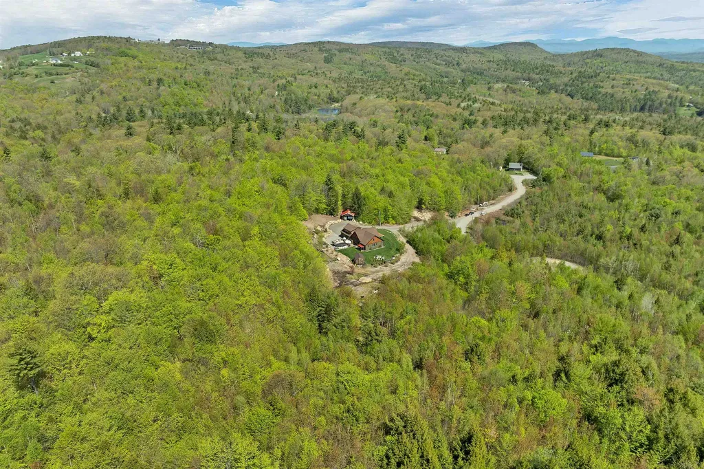 11 Vail Road Sanbornton NH 03269