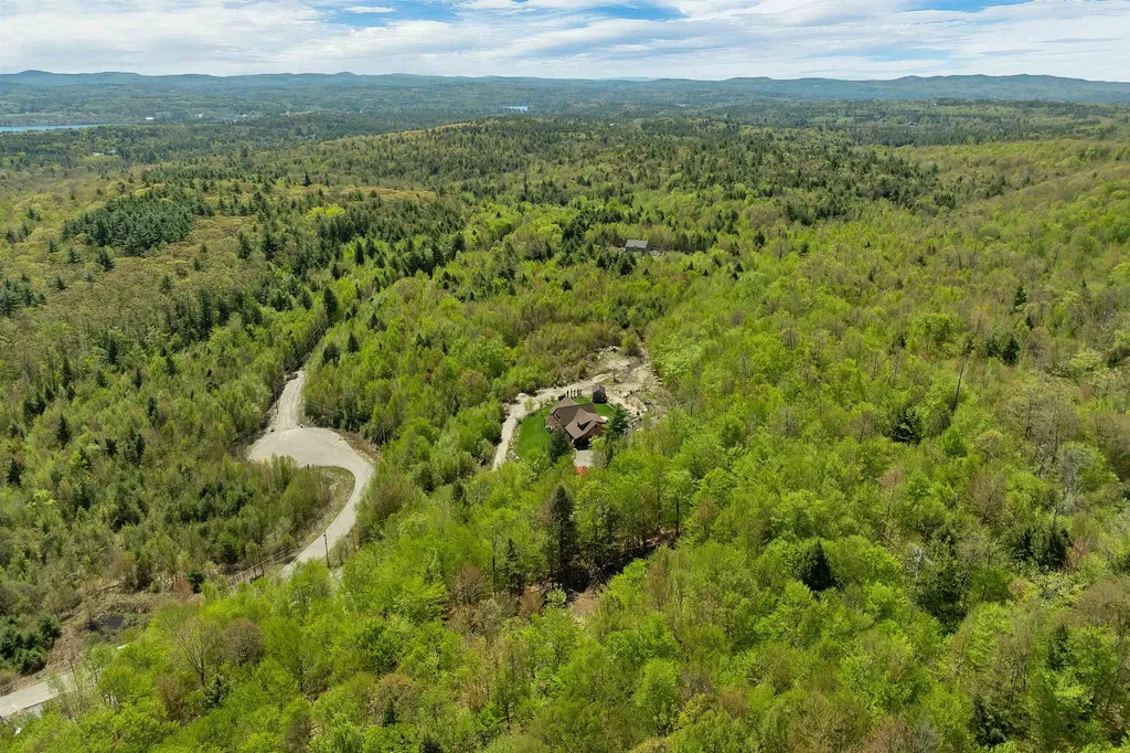 11 Vail Road Sanbornton NH 03269