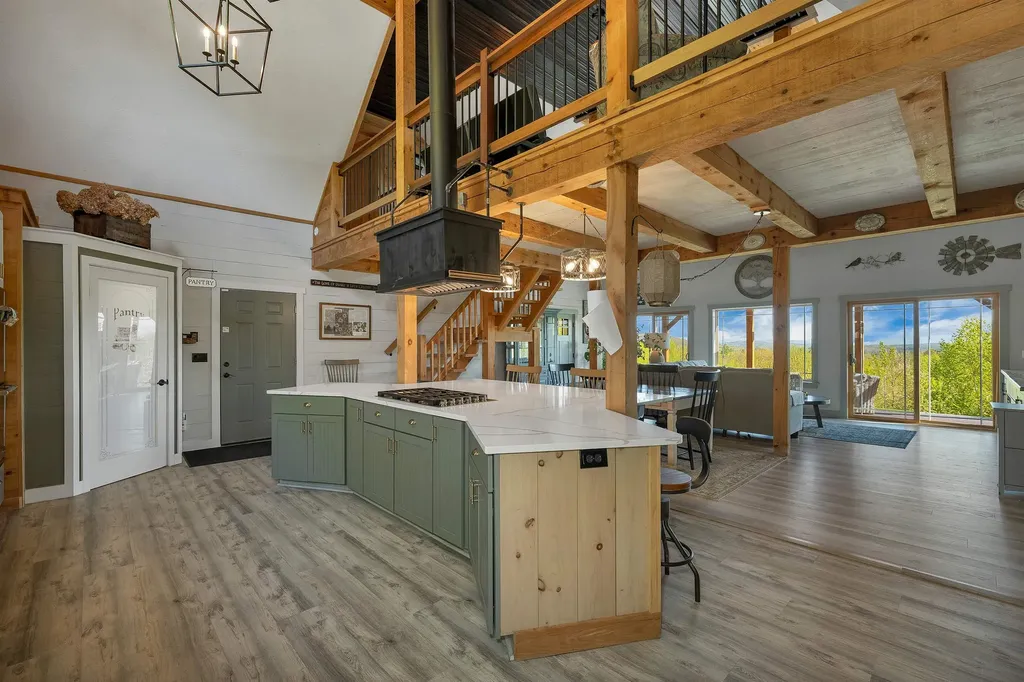 11 Vail Road Sanbornton NH 03269