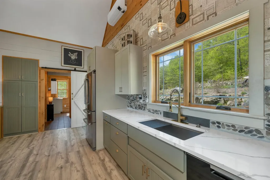 11 Vail Road Sanbornton NH 03269