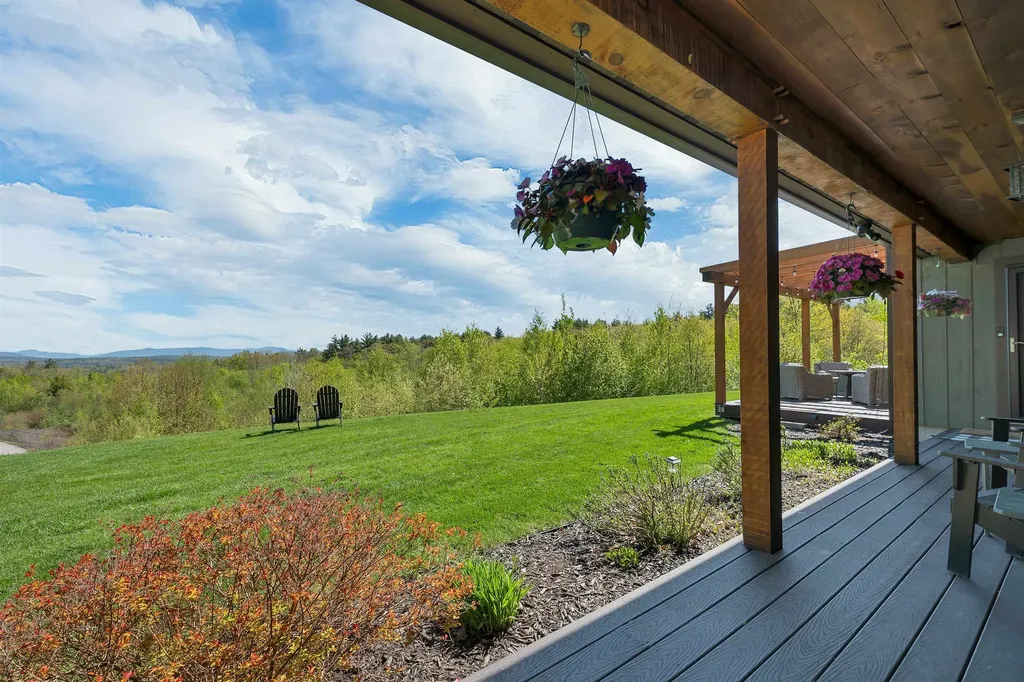 11 Vail Road Sanbornton NH 03269