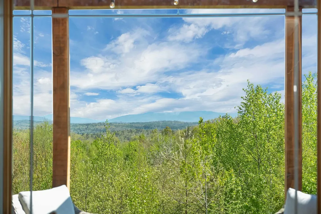 11 Vail Road Sanbornton NH 03269