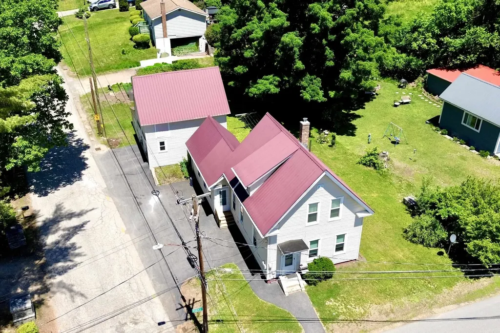 39 Chestnut Street Tilton NH 03276
