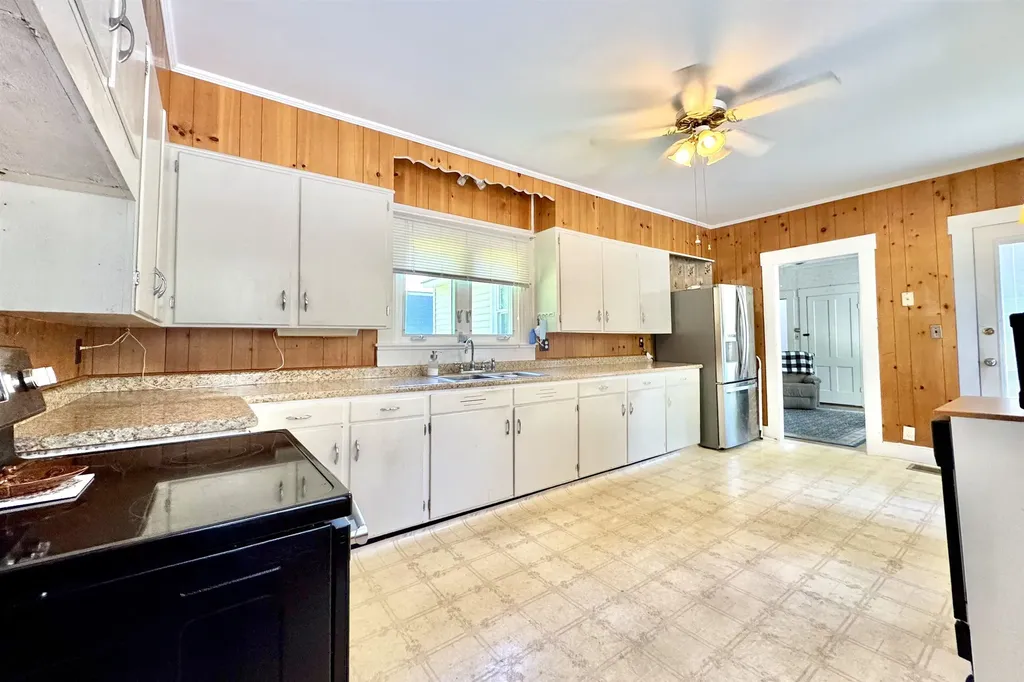 39 Chestnut Street Tilton NH 03276
