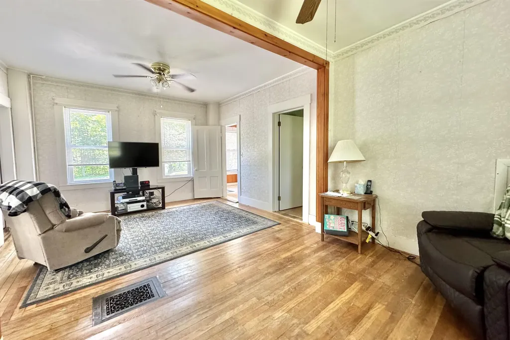 39 Chestnut Street Tilton NH 03276