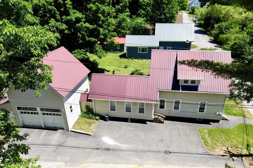 39 Chestnut Street Tilton NH 03276