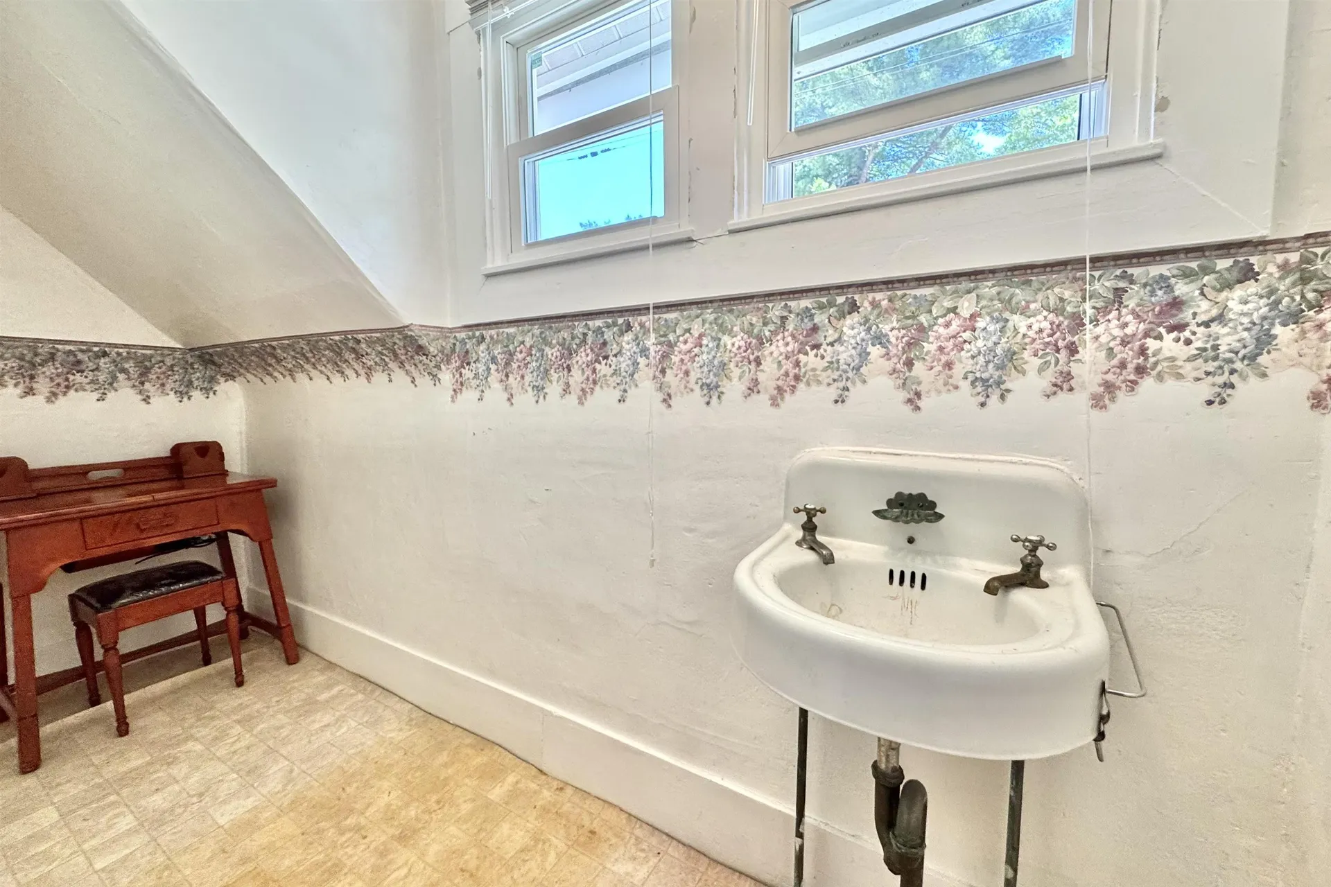 39 Chestnut Street Tilton NH 03276