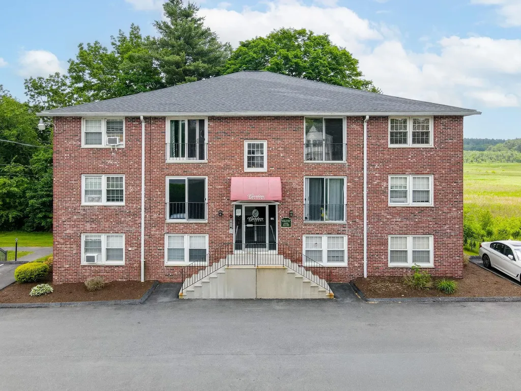 95 East Broadway Street Derry NH 03038