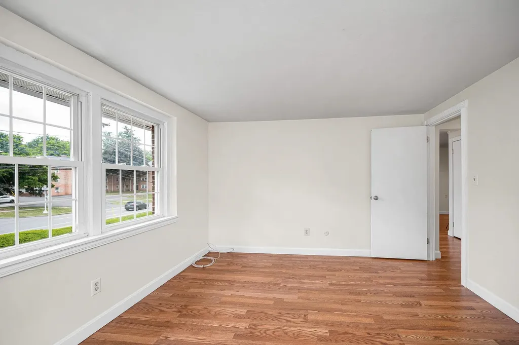 95 East Broadway Street Derry NH 03038