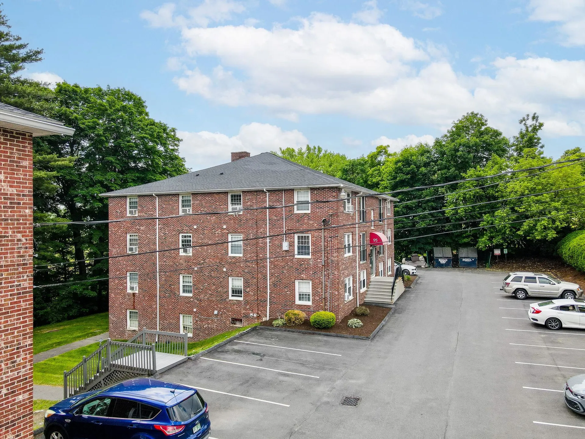 95 East Broadway Street Derry NH 03038
