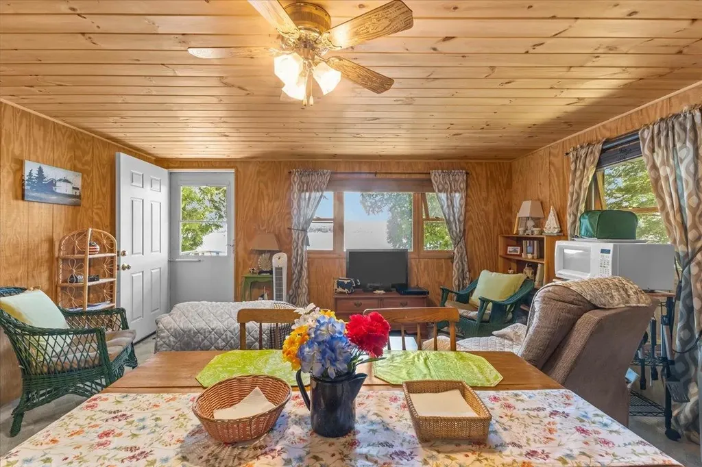306 Hammond Shore Road Franklin VT 05457