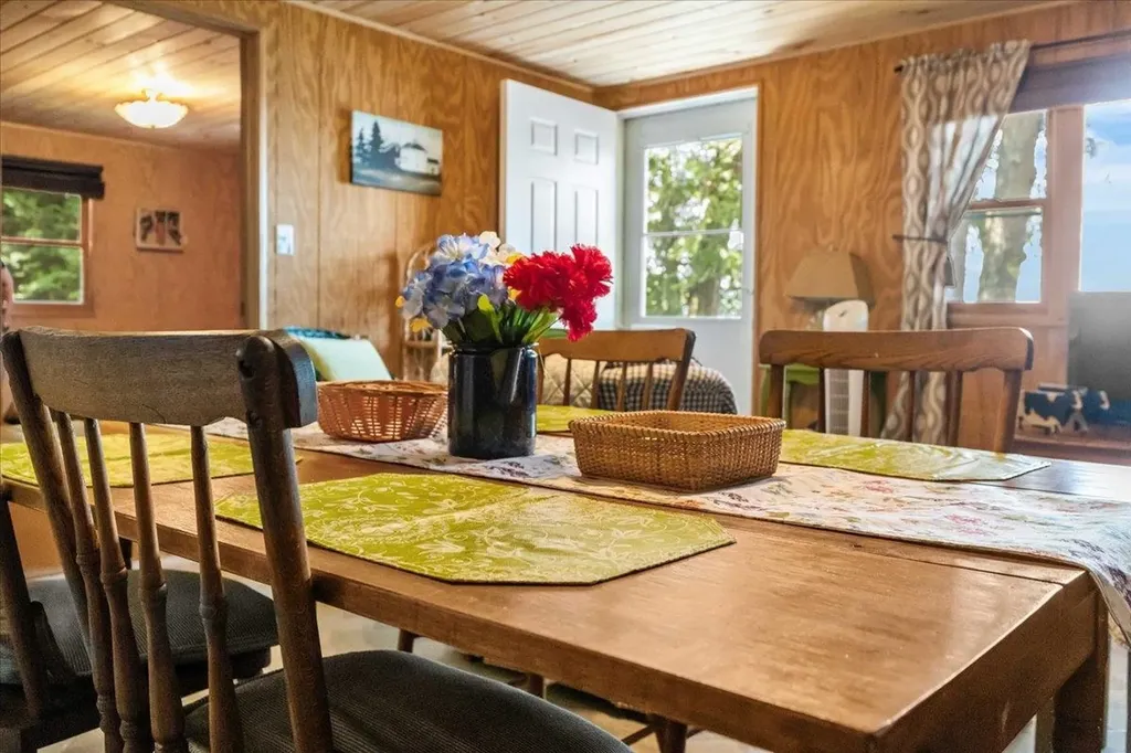 306 Hammond Shore Road Franklin VT 05457