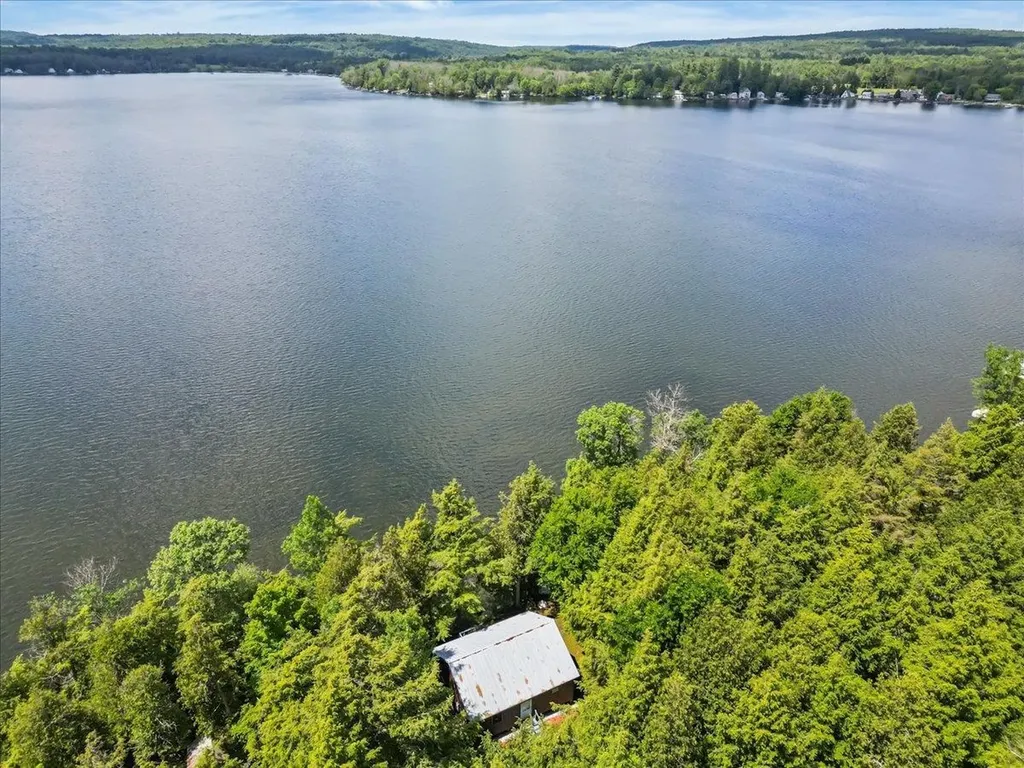 306 Hammond Shore Road Franklin VT 05457