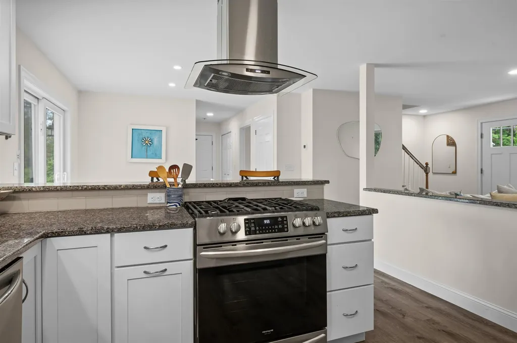 7 Hampton Road Exeter NH 03833