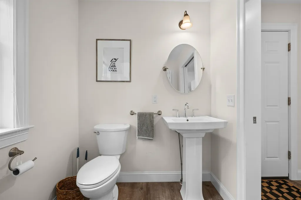 7 Hampton Road Exeter NH 03833