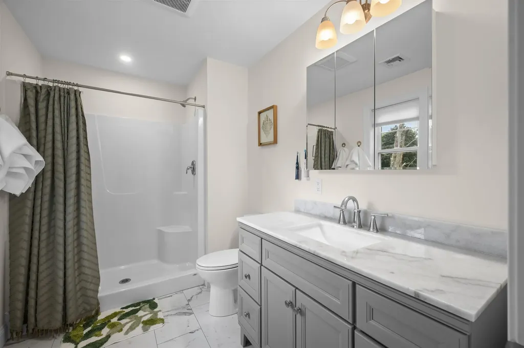 7 Hampton Road Exeter NH 03833