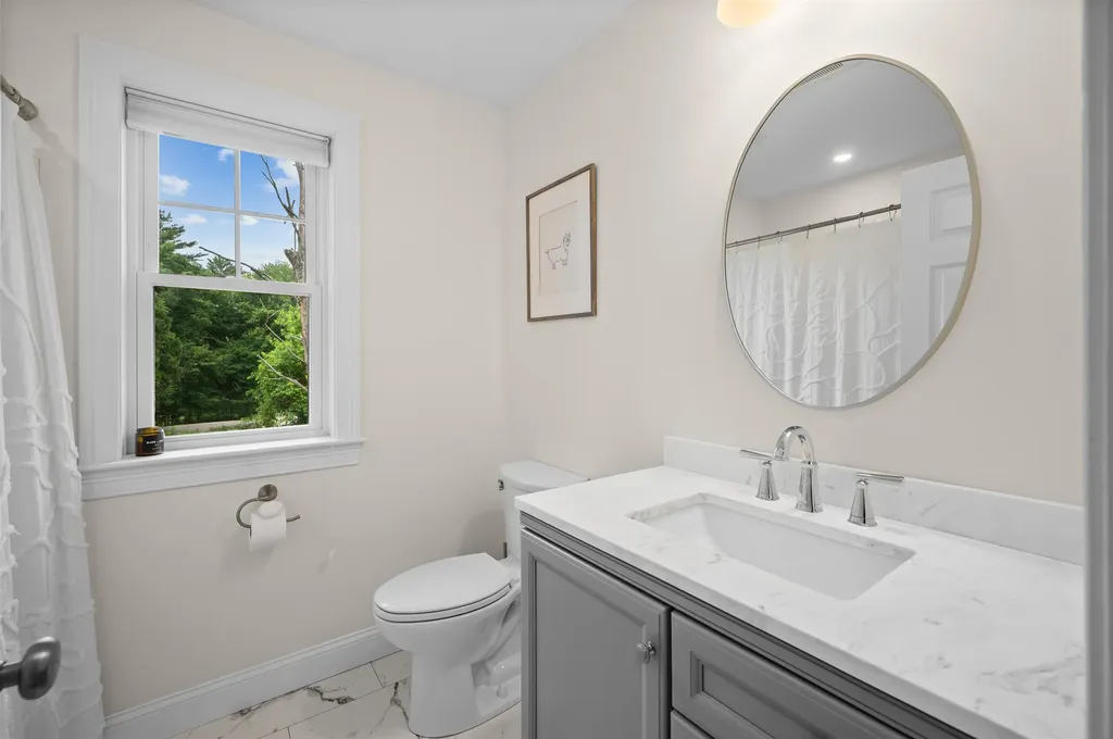 7 Hampton Road Exeter NH 03833