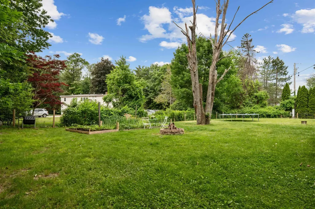 7 Hampton Road Exeter NH 03833