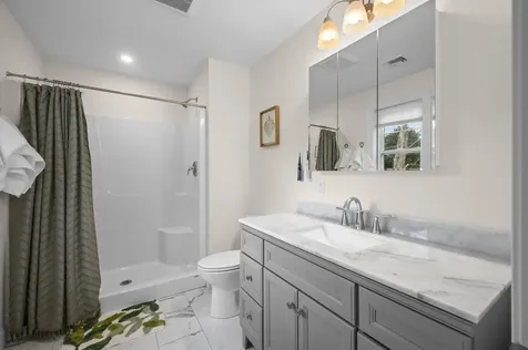 7 Hampton Road Exeter NH 03833