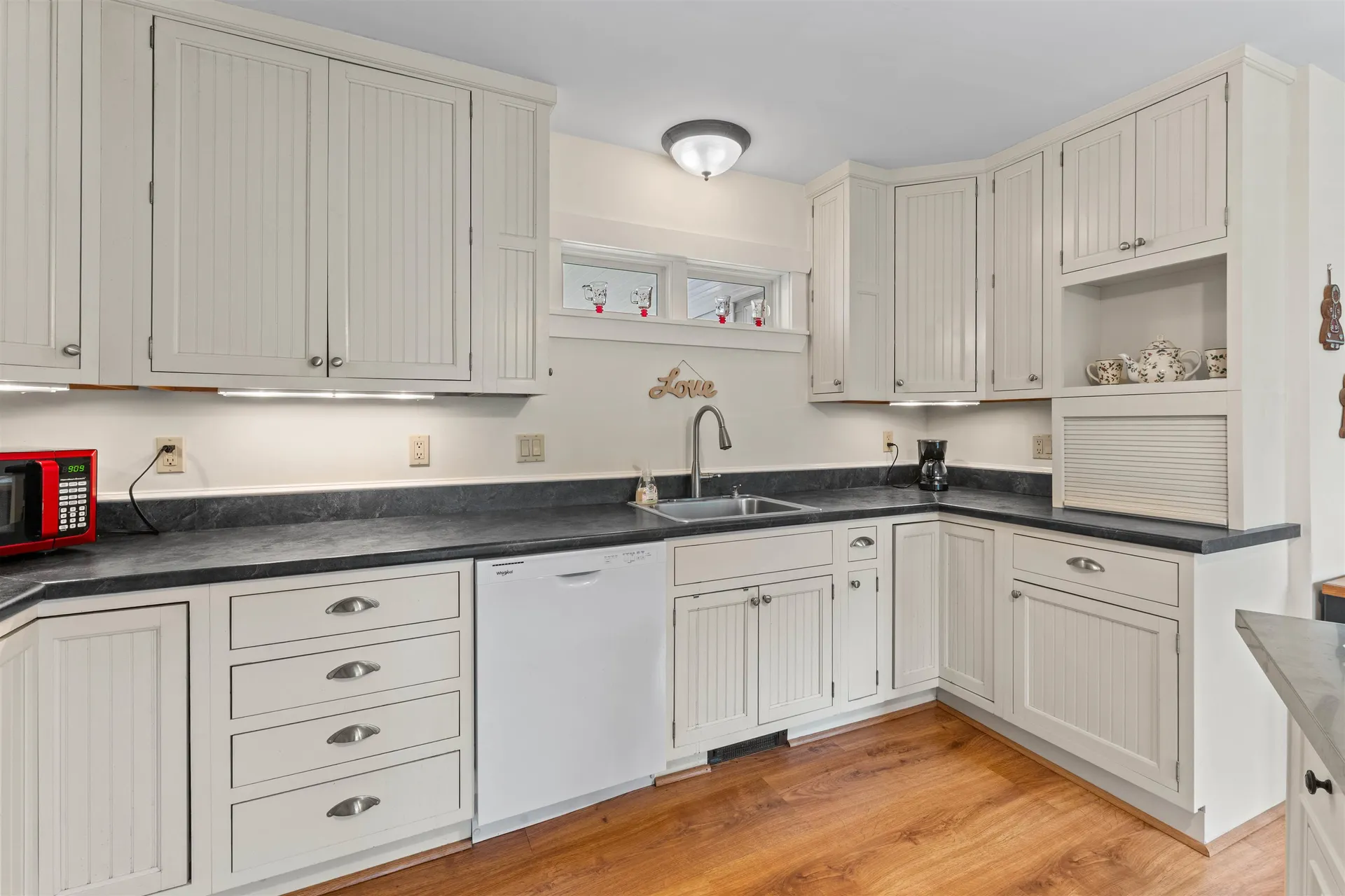 196 East Main Street Conway NH 03818