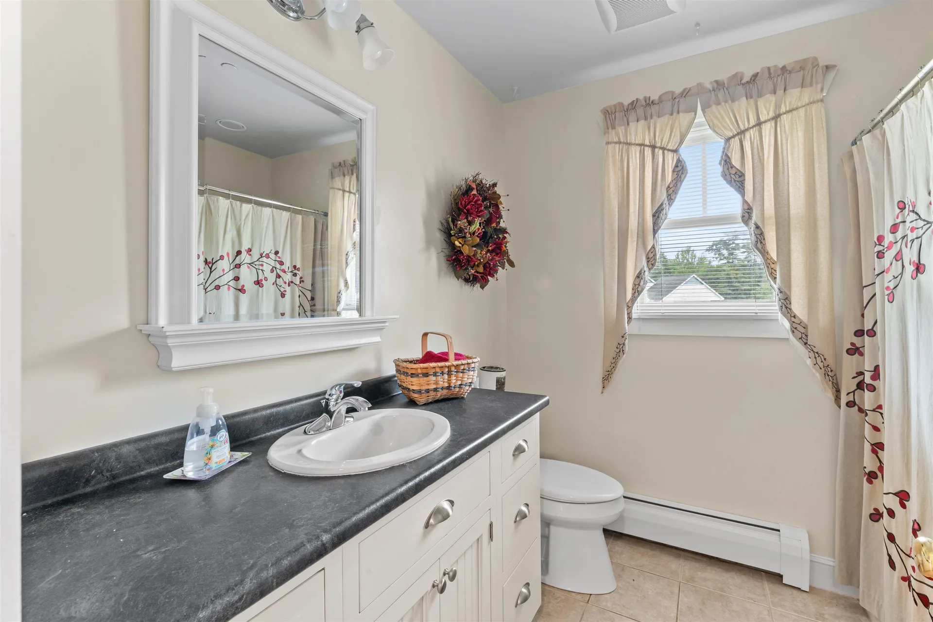 196 East Main Street Conway NH 03818