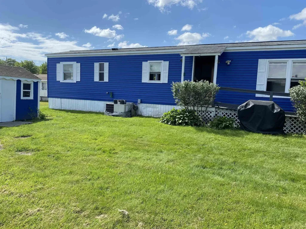 96 Whippoorwill Street Seabrook NH 03874